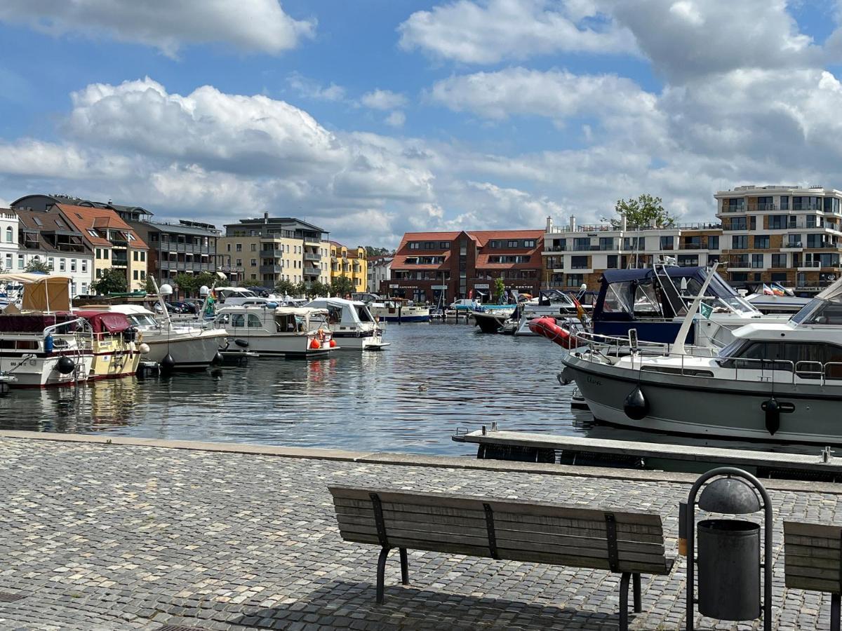 Cityapartments Am Hafen Waren  Esterno foto